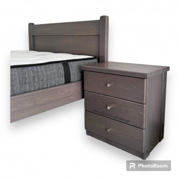 Κομοδίνο με 3 συρτάρια σε πολλά χρώματα μασίφ πεύκο με μεταλλικά πόμολα