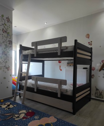 Κουκέτα μασίφ διαιρούμενη ημίδιπλη και όχι μονή, για στρώμα 110 πόντους φάρδος σε χρώμα vegge με γκρι