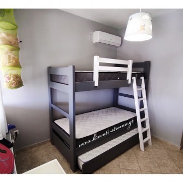 Διπλό κρεβάτι για παιδικό δωμάτιο με τρίτο βοηθητικό από μασίφ ξύλο σε βαφή λάκας Διπλό κρεβάτι για παιδικό δωμάτιο με τρίτο βοηθητικό από μασίφ ξύλο σε βαφή λάκας
