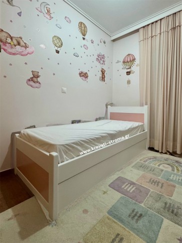 Κρεβάτι μασίφ ξύλο eco choice με φυσικά υλικά όπως πεύκο και βαφές νερού με βοηθητικό κρεβάτι με μηχανισμό