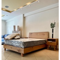 Κρεβατοκάμαρα μοντέρνα σε minimal ύφος (κρεβάτι διπλό,2 κομοδίνα) από ακατέργαστο δρυς.ΕΤΟΙΜΟΠΑΡΑΔΟΤΗ