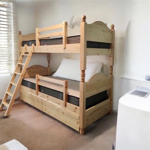 Κουκέτα διαιρούμενη και ημίδιπλη σε δύο κρεβάτια μασίφ ξύλο πεύκο με αποθηκευτικά συρτάρια